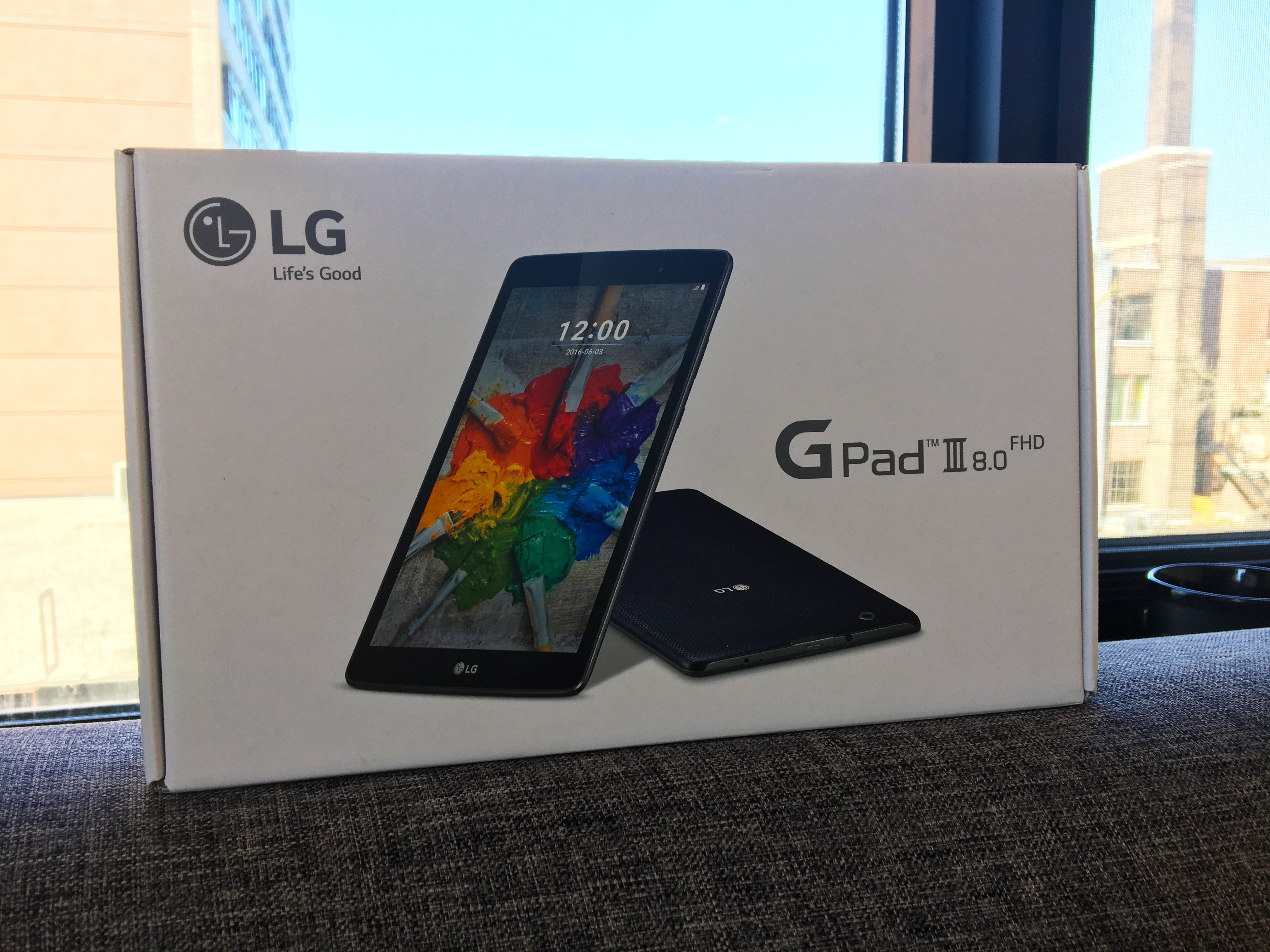 LG G Pad III 8.0 tablet box