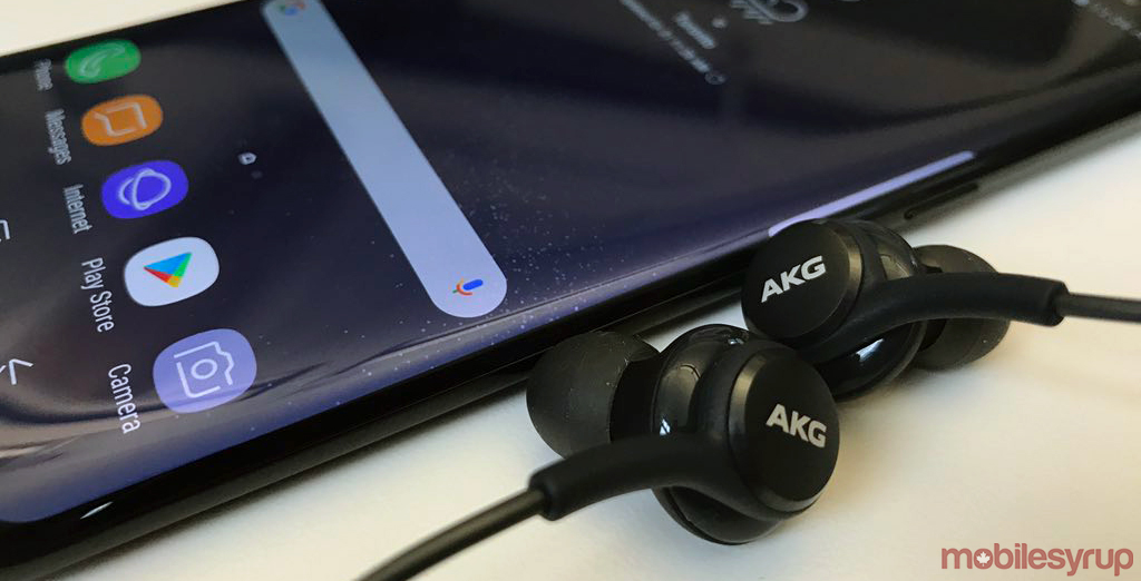 Galaxy S8 akg headphones