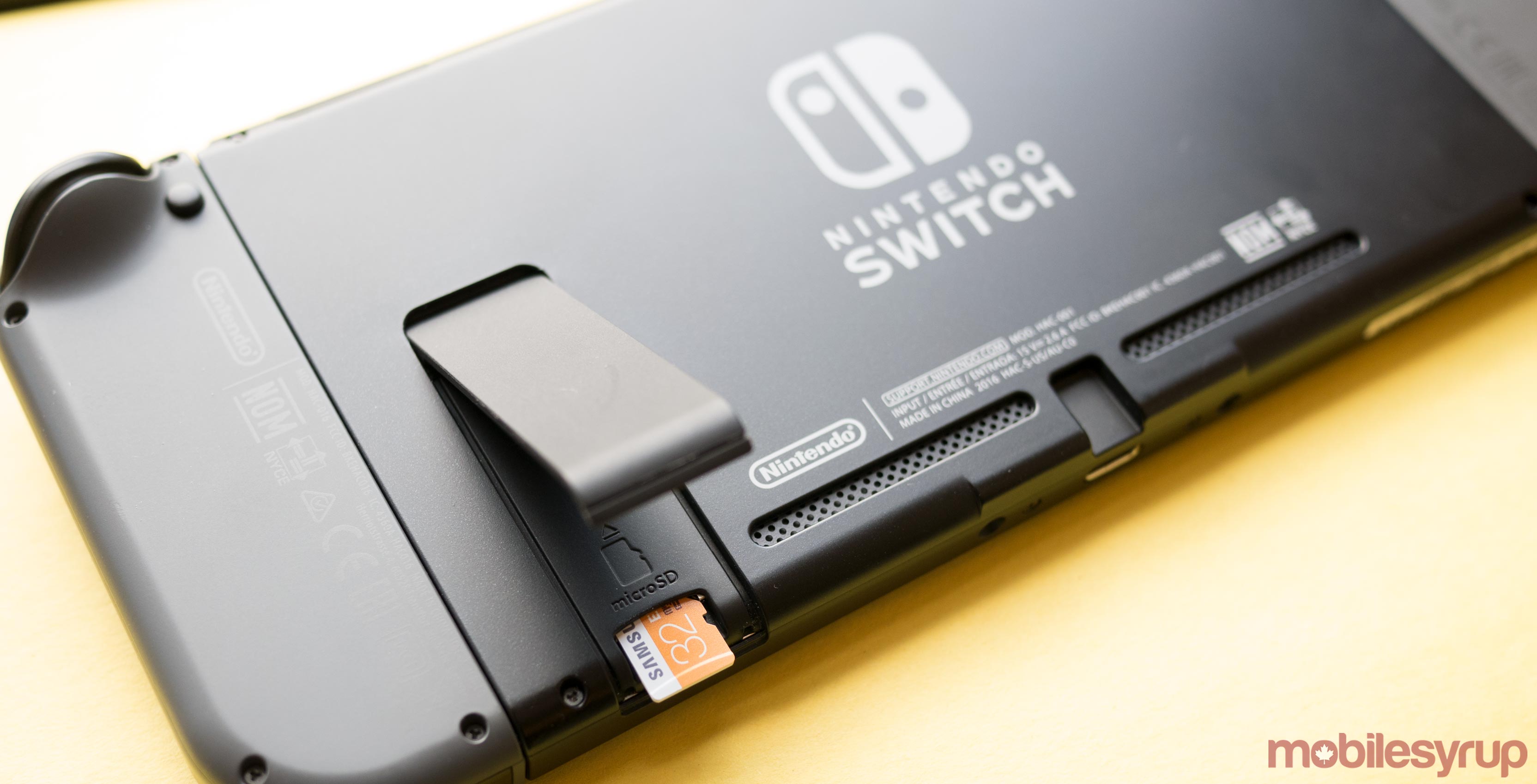 Nintendo Switch microSD card