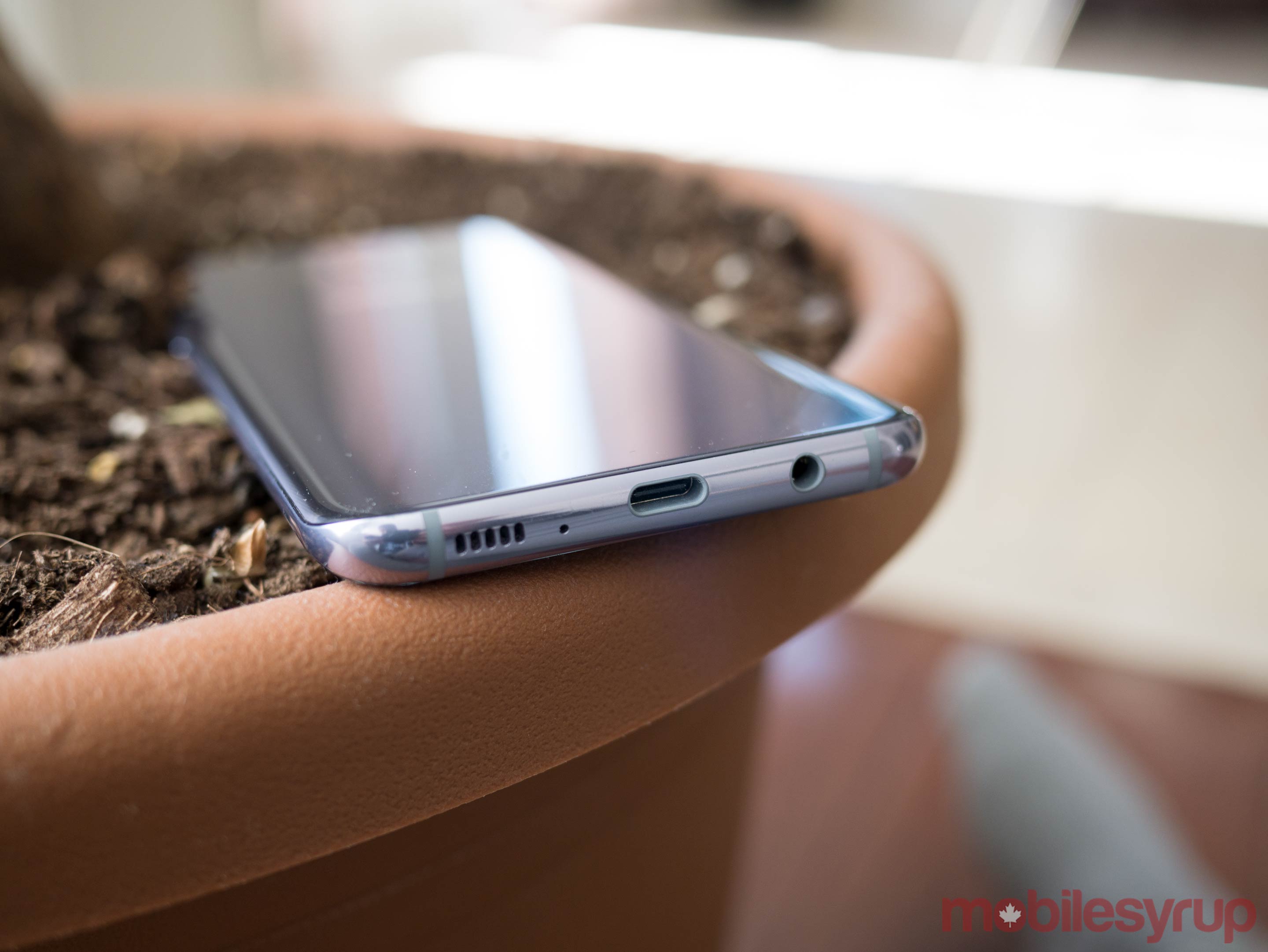 Galaxy S8+ USB-C and 3.5mm headphone jack