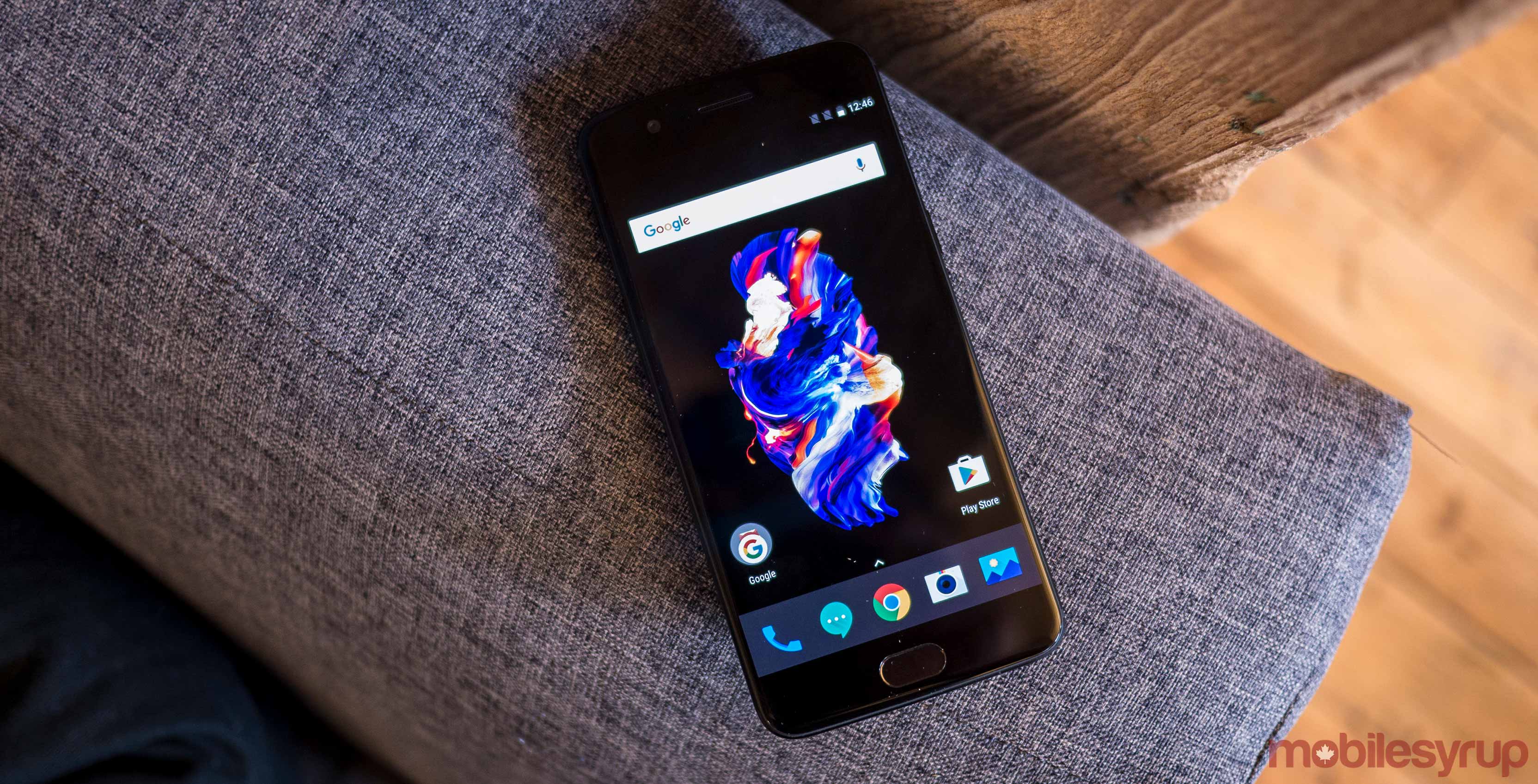 OnePlus 5 on the couch