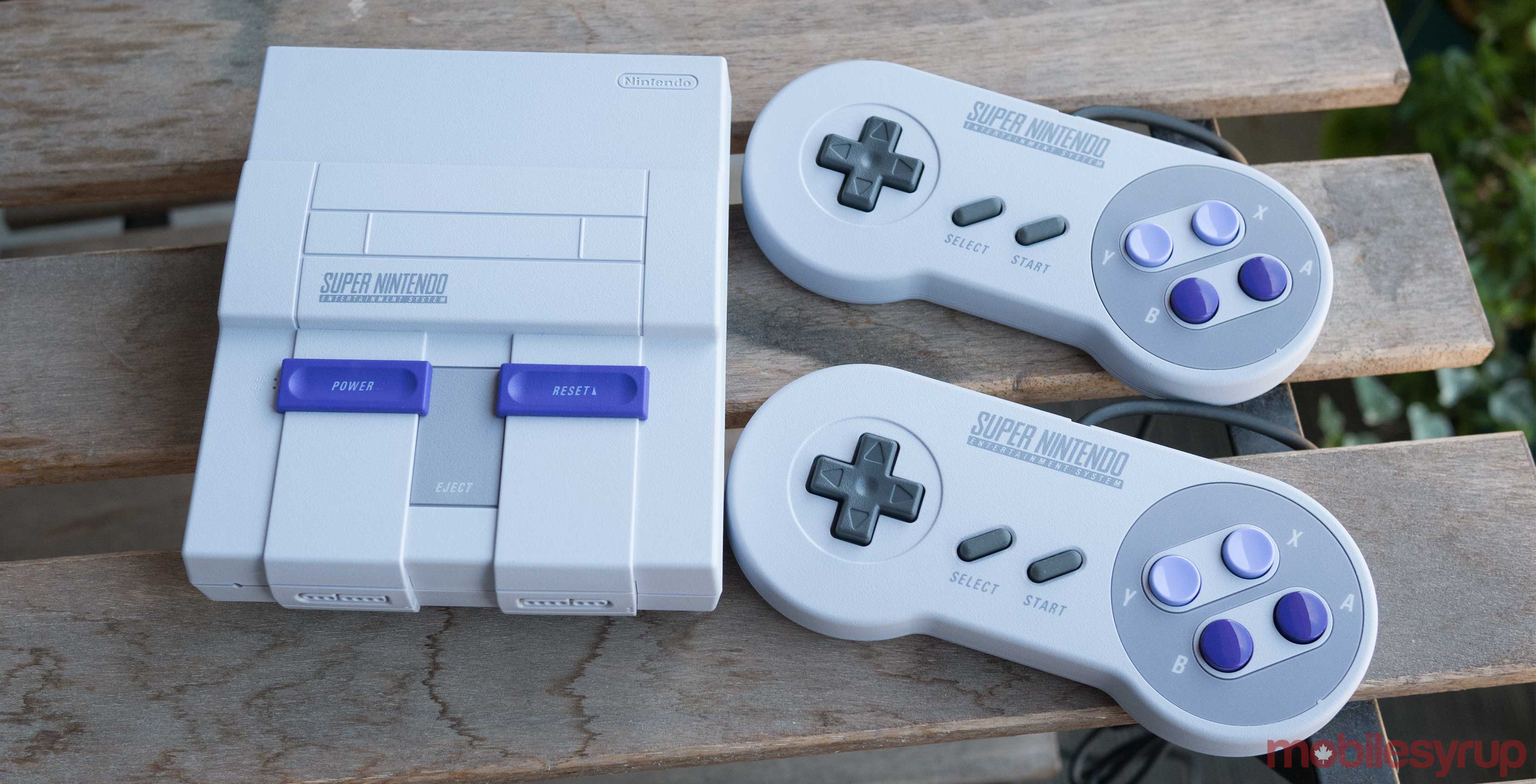 SNES Classic Edition with remotes
