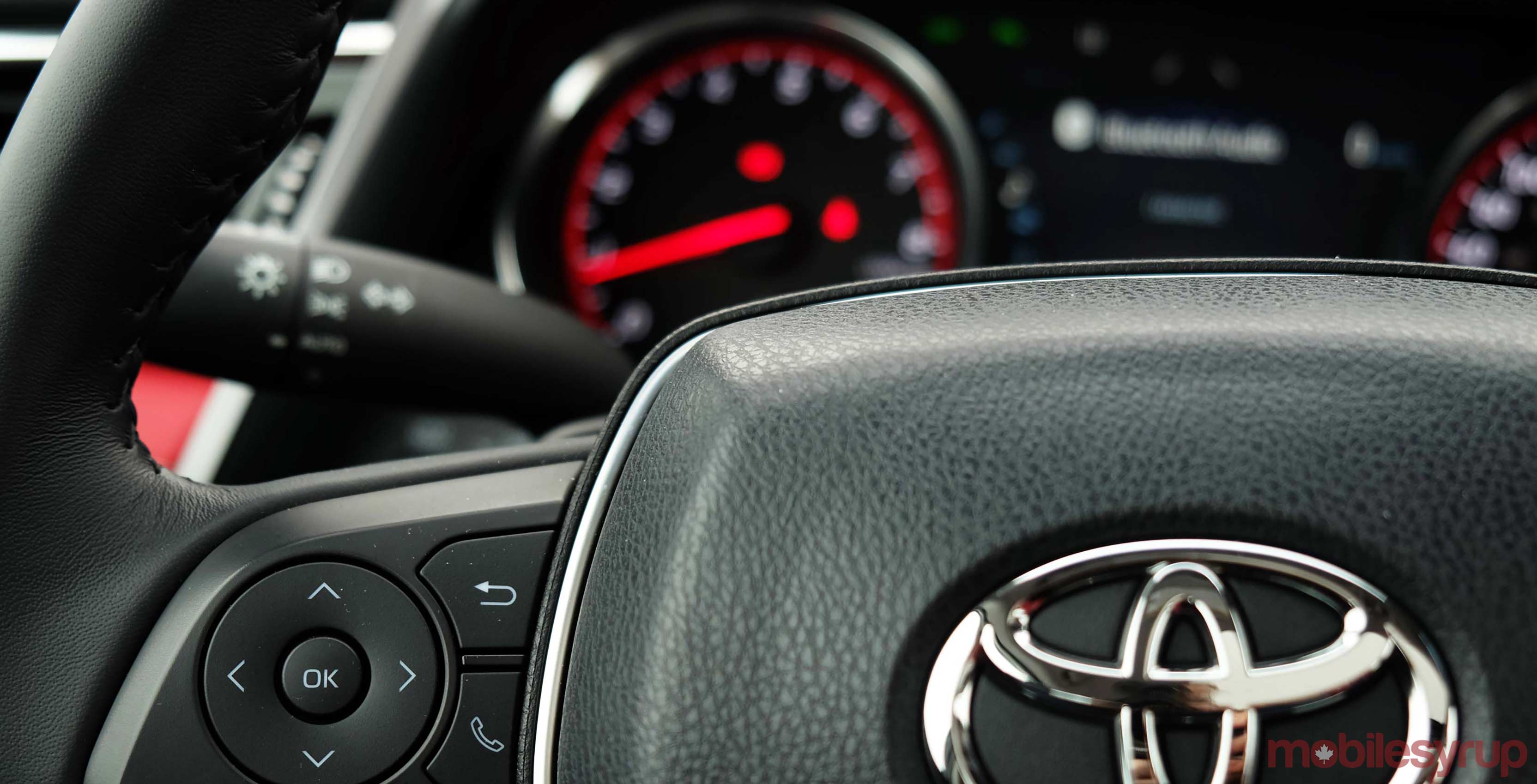 Toyota steering wheel controls