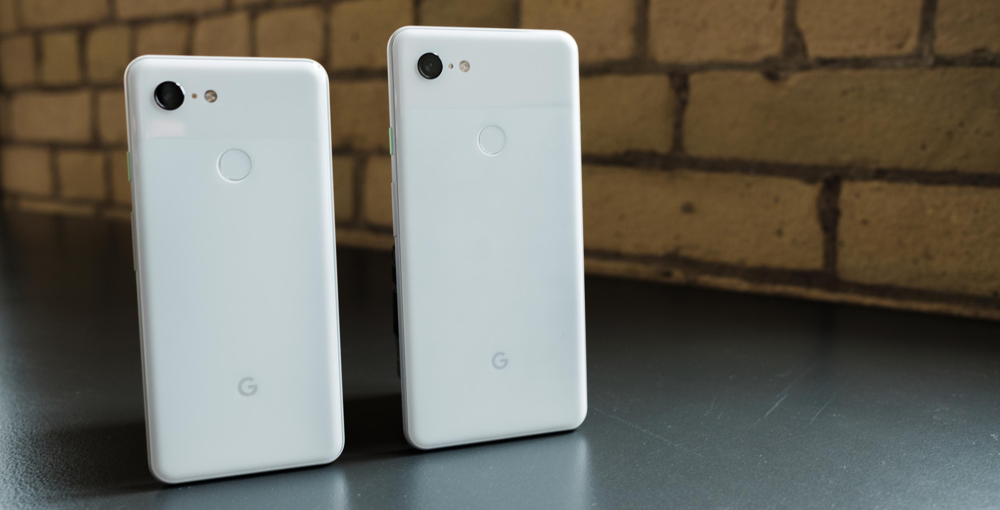 Google Pixel 3 and 3XL on table