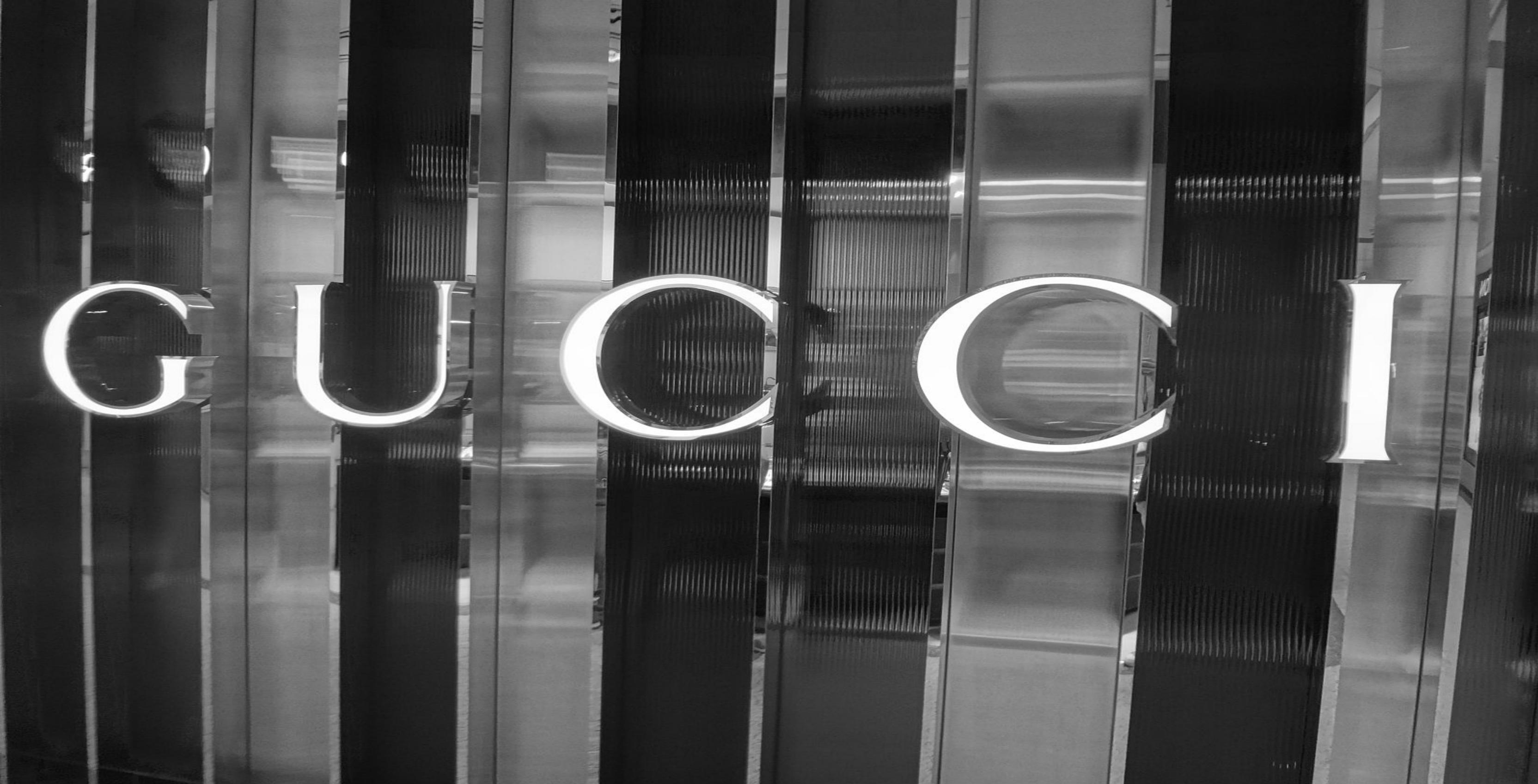 Gucci, Saint Laurent to create apps with Apple