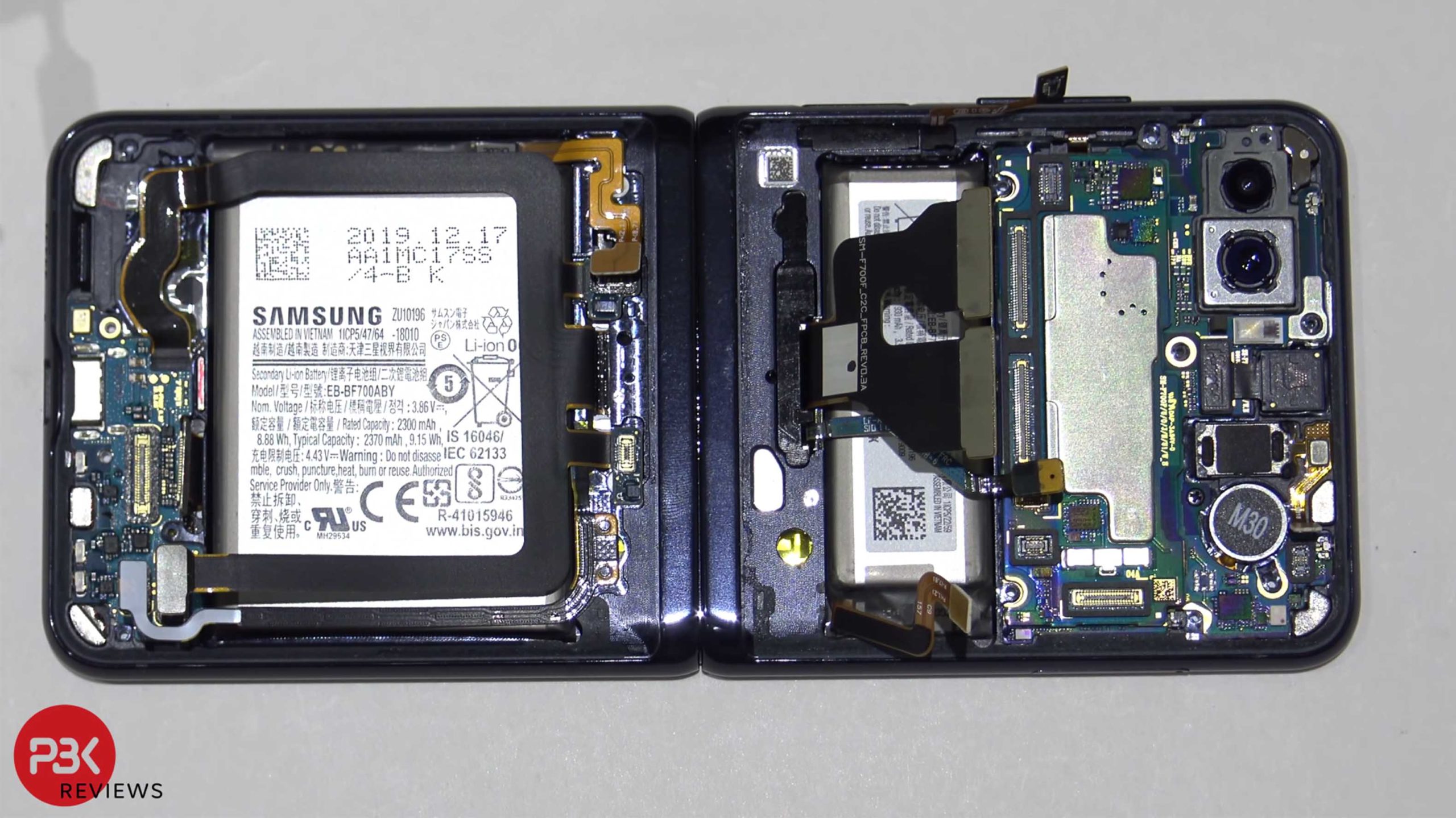 Inside of the Samsung Galaxy Z Flip